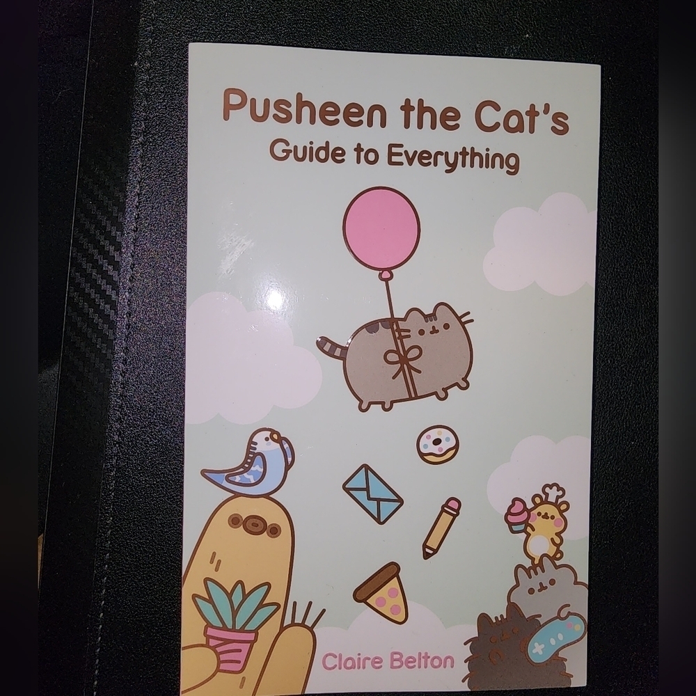 Pusheen the Cat's Guide to Everything Book